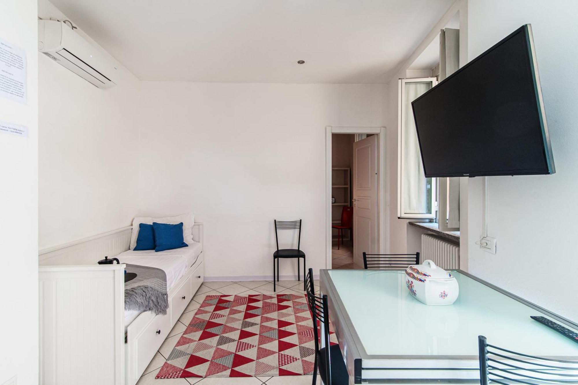 Joivy Al Duomo Guest House Como Exterior photo
